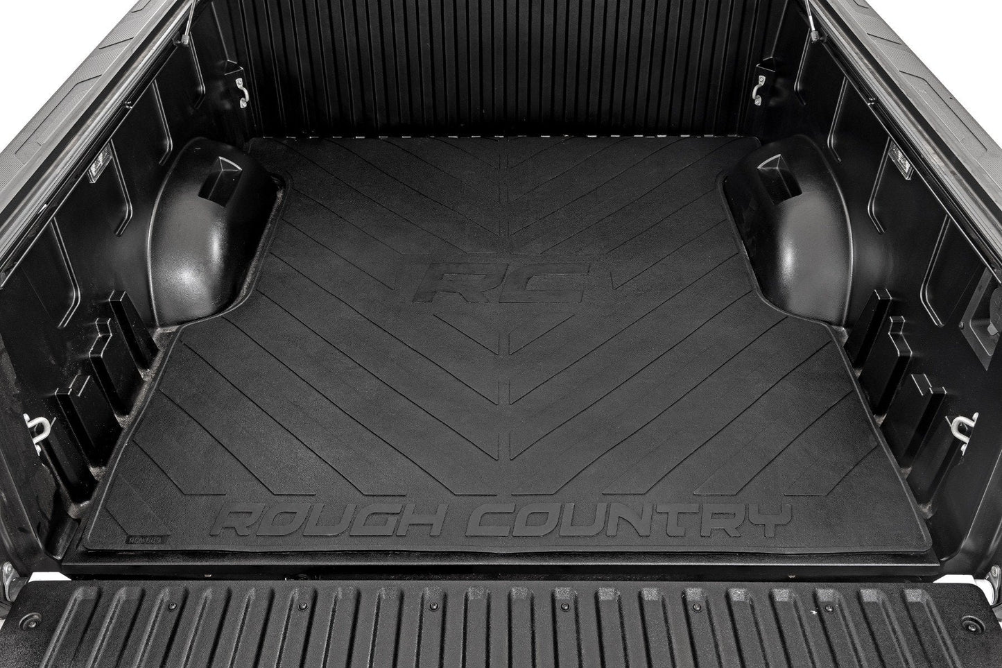 Rough Country RCM689 Bed Mat | 5'7" Bed | RC Logo | Toyota Tundra 2WD/4WD (2022-2025)