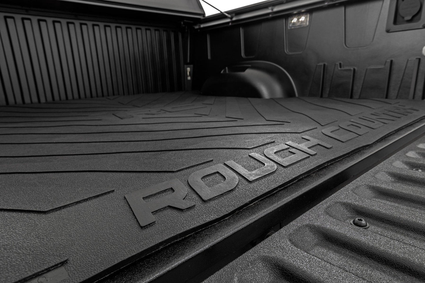 Rough Country RCM689 Bed Mat | 5'7" Bed | RC Logo | Toyota Tundra 2WD/4WD (2022-2025)