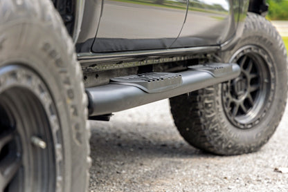 Rough Country 21008 Oval Nerf Step | Double Cab | Black | Toyota Tacoma 2WD/4WD (2005-2023)