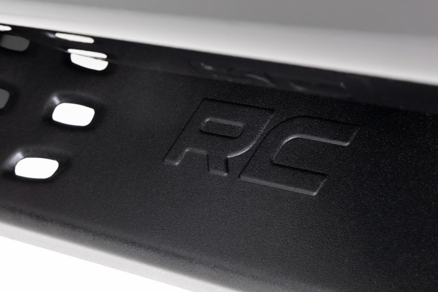 Rough Country 44006 RPT2 Running Board | Crew Cab | Black | Toyota Tundra 2WD/4WD (2007-2021)