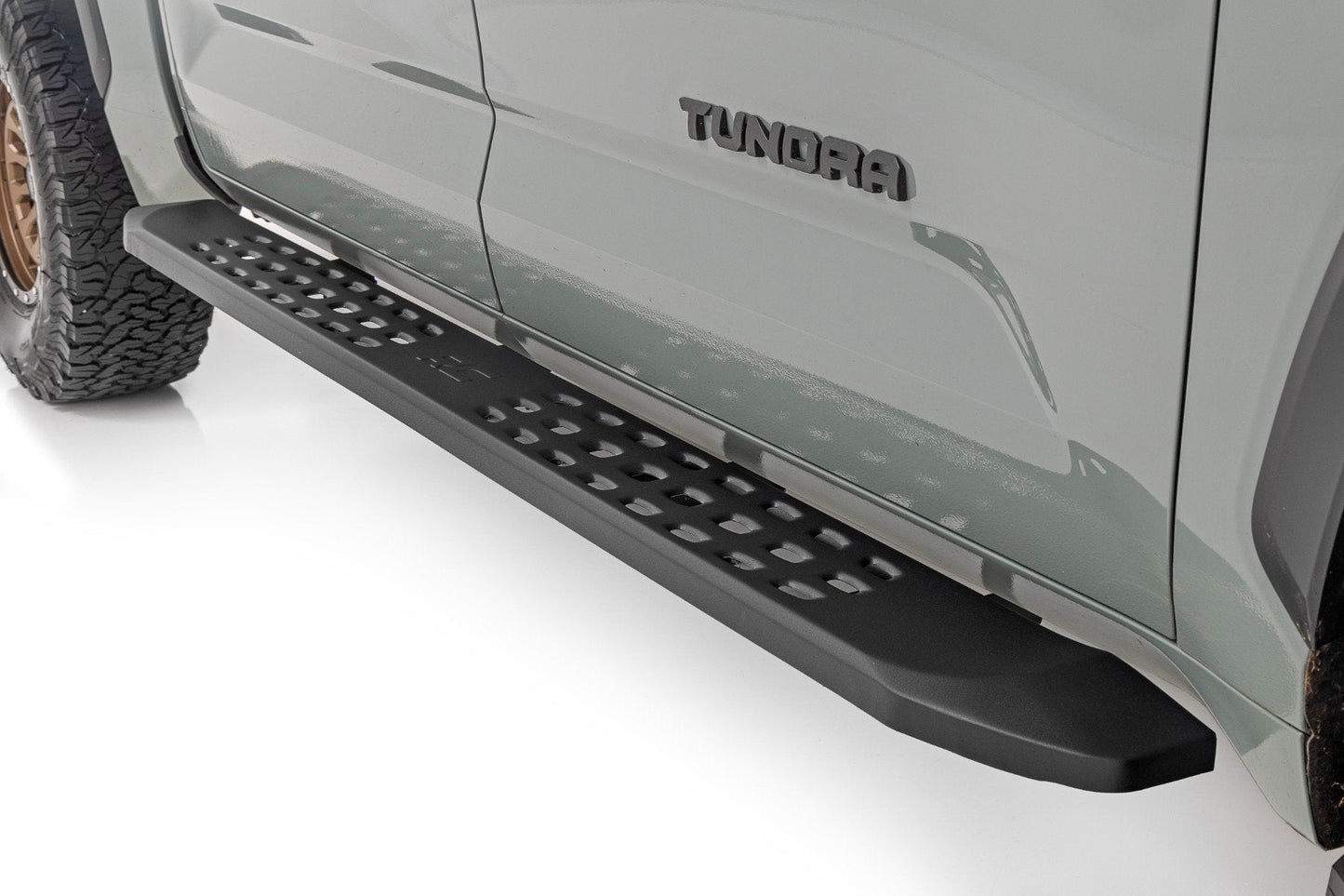 Rough Country 44007 RPT2 Running Board | Crew Cab | Black | Toyota Tundra 2WD/4WD (2022-2025)
