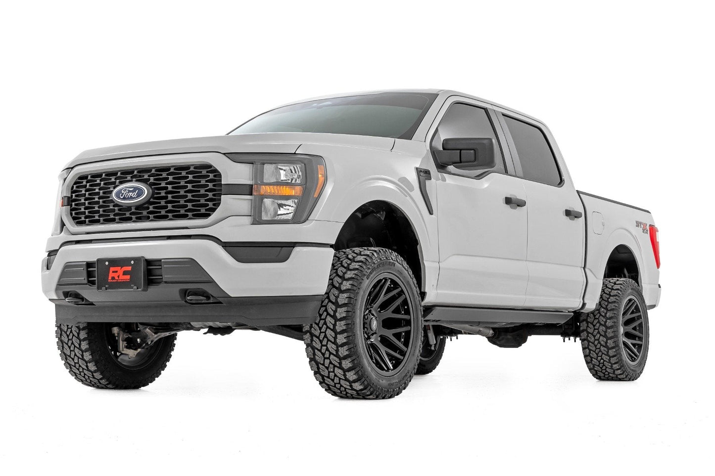 Rough Country 41840 4 inch Lift Kit | Forged UCA | M1/M1 | No Cut | Ford F-150 4WD (2021-2025)