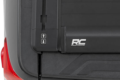 Rough Country 51419550 Powered Retractable Bed Cover | 5'7" Bed | Toyota Tundra (07-21)