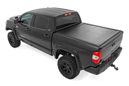Rough Country 51419550 Powered Retractable Bed Cover | 5'7" Bed | Toyota Tundra (07-21)