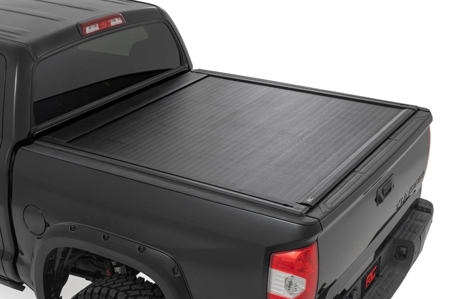 Rough Country 51419550 Powered Retractable Bed Cover | 5'7" Bed | Toyota Tundra (07-21)