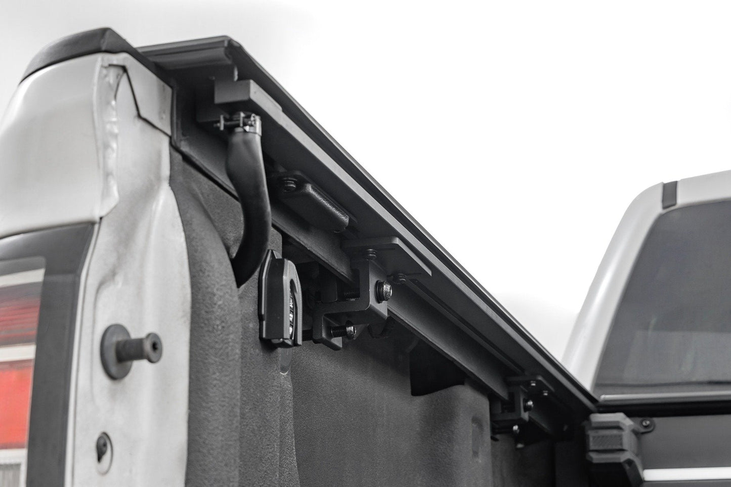 Rough Country 51214550 Powered Retractable Bed Cover | 5'9" Bed | GM 1500 (14-18) / 2500 (14-19)