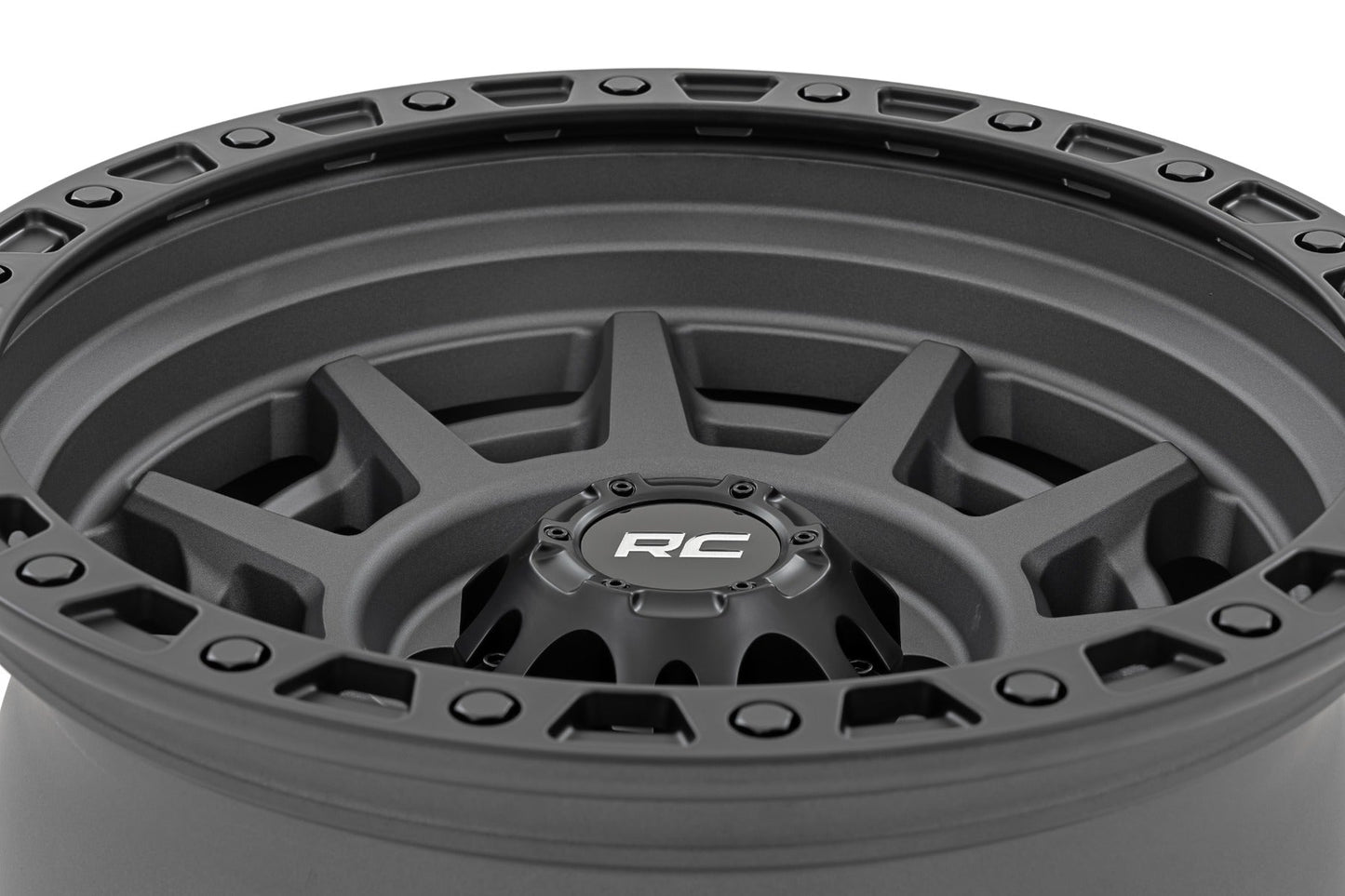 Rough Country 85171812A Rough Country 85 Series Wheel | Simulated Beadlock | Gunmetal Gray/Black | 17x9 | 6x5.5 | -18mm