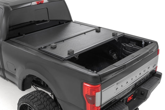 Rough Country 47220651B Hard Low Profile Bed Cover | 6'10" Bed | Ford F-250/F-350 Super Duty (17-26)