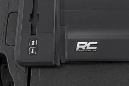 Rough Country 51507650 Powered Bed Cover | 6'10" Bed | Ford F-250/F-350 Super Duty 2WD/4WD (17-26)