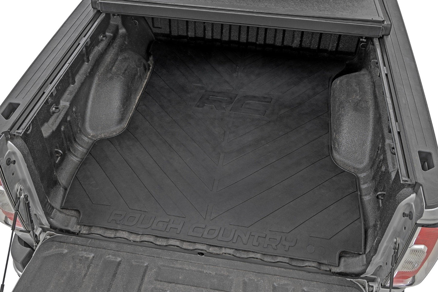 Rough Country RCM690 Bed Mat | 5' Bed | RC Logo | Chevy/GMC Canyon/Colorado 2WD/4WD (2015-2022)