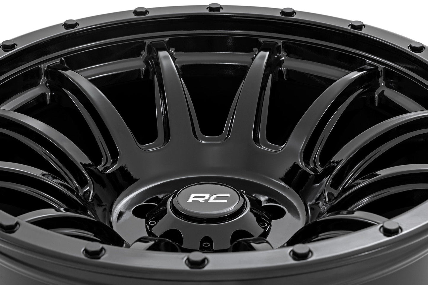 Rough Country 90180912B Rough Country 90 Series Wheel | One-Piece | Gloss Black | 18x9 | 6x5.5 | 0mm