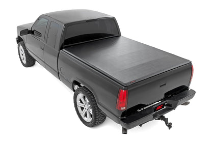 Rough Country 42288650 Soft Roll Up Bed Cover | 6'7" Bed | Chevy/GMC 1500 (00-06 & Classic)