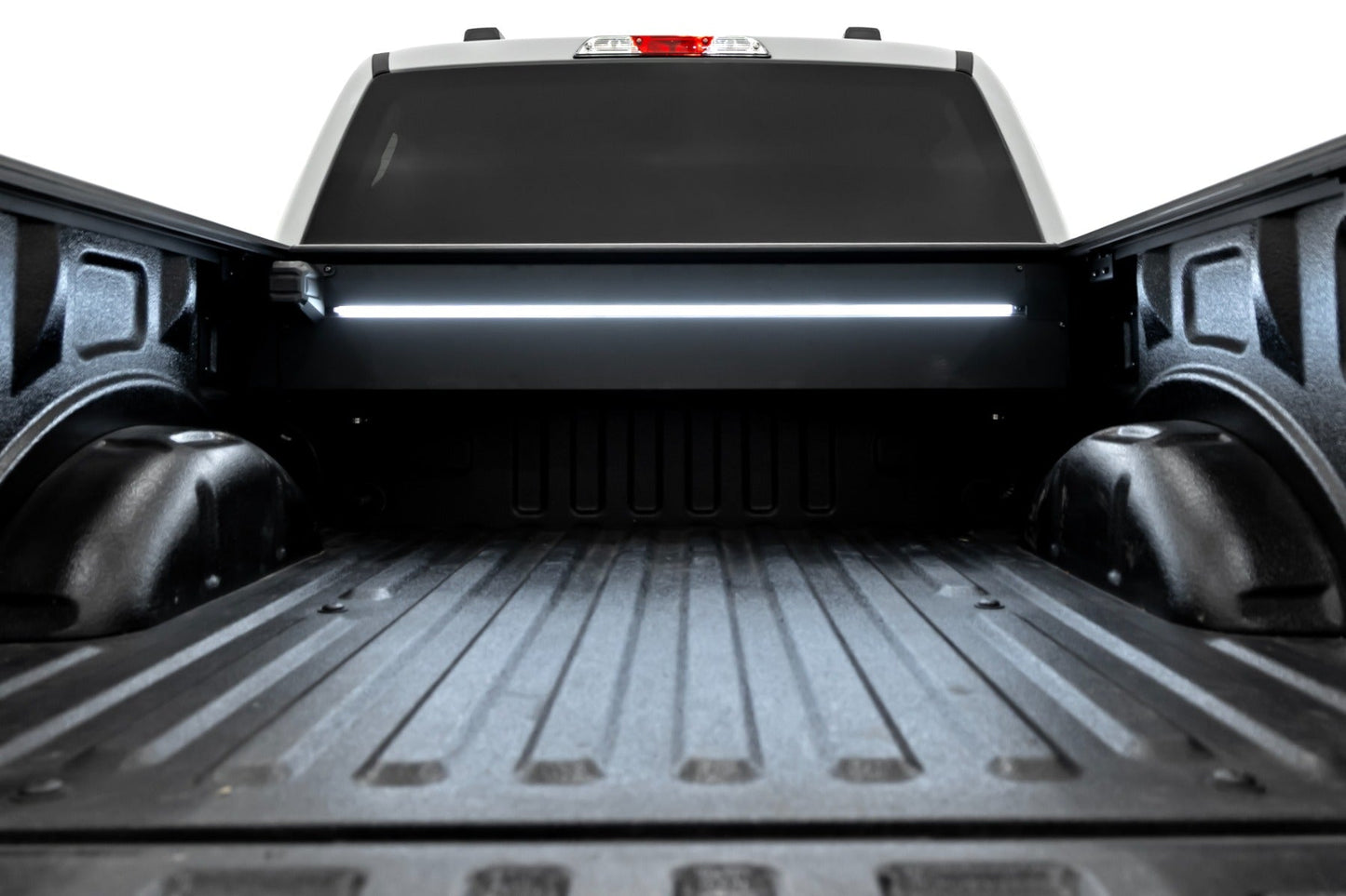 Rough Country 51509550 Powered Retractable Bed Cover | 5'7" Bed | Ford F-150 2WD/4WD (2015-2025)