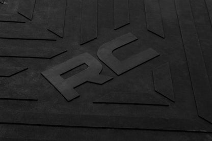 Rough Country RCM691 Bed Mat | 6'9" Bed | RC Logo | Chevy/GMC  Silverado/Sierra 2500HD/3500HD (20-25)