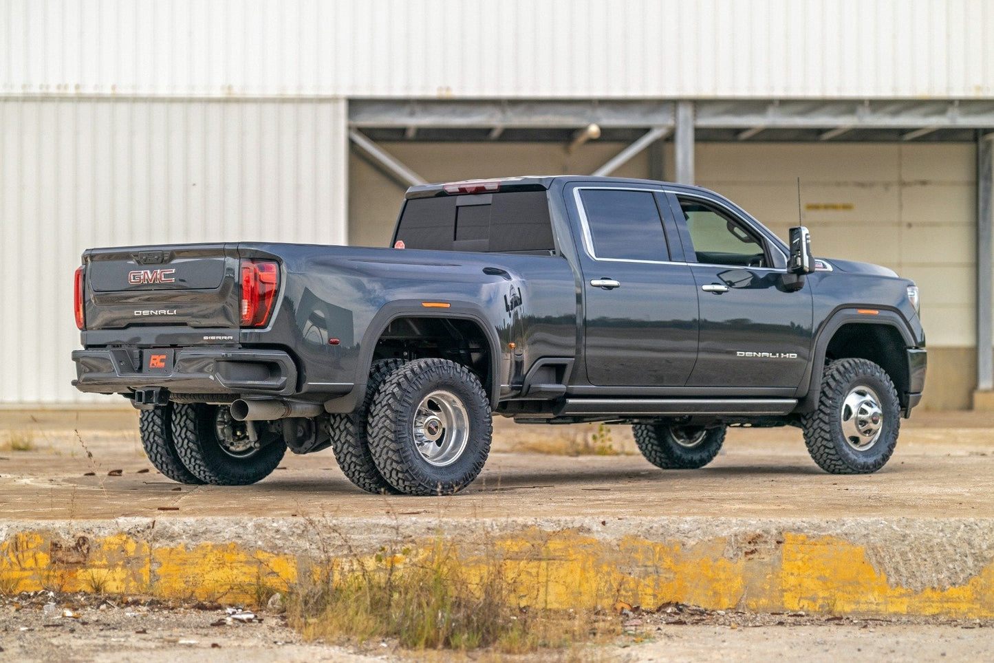Rough Country 95630RED 3 Inch Lift Kit | Chevy/GMC Sierra 3500 HD/Silverado 3500 HD 2WD/4WD (20-25)