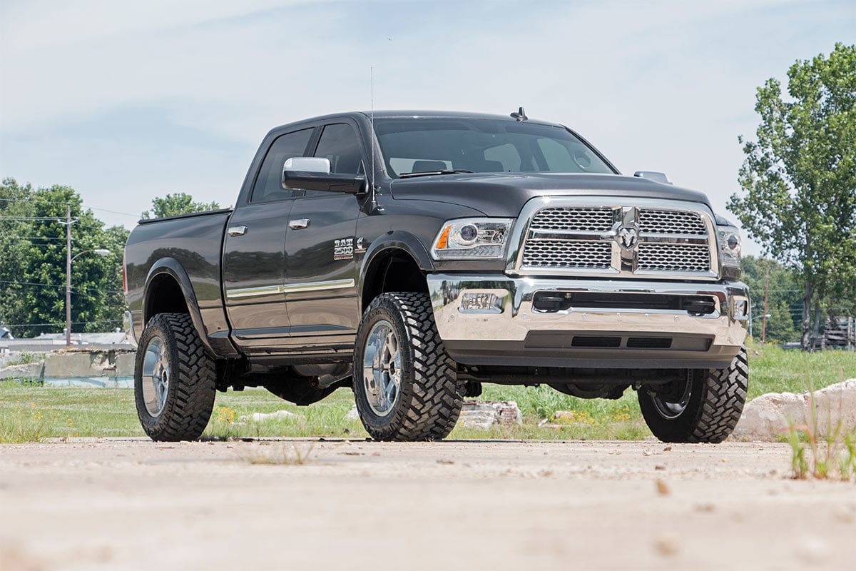 Rough Country 31840 2.5 Inch Lift Kit | Gas | M1 | Ram 2500 4WD (2014-2018)
