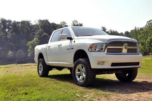 Rough Country 33340 4 Inch Lift Kit | M1 Struts | Ram 1500 4WD (2012-2018 & Classic)