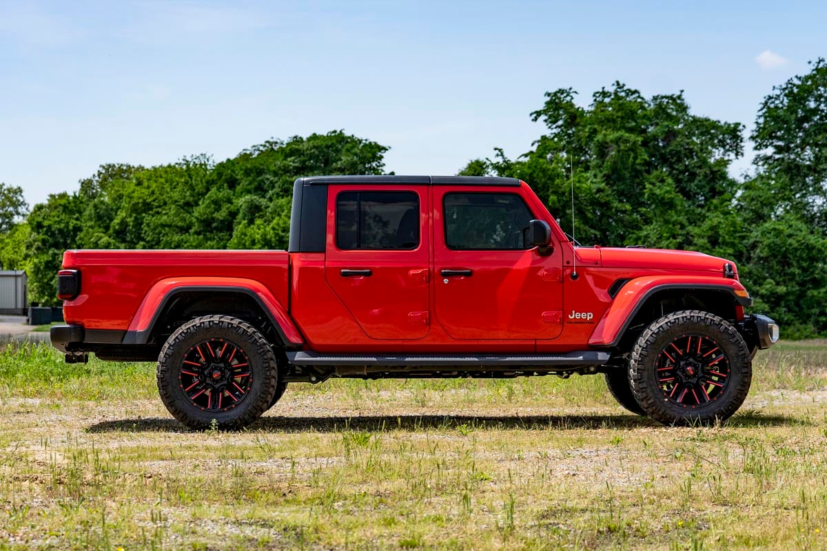 Rough Country 63400 2.5 Inch Leveling Kit | Spacers | Jeep Gladiator JT 4WD (2020-2023)