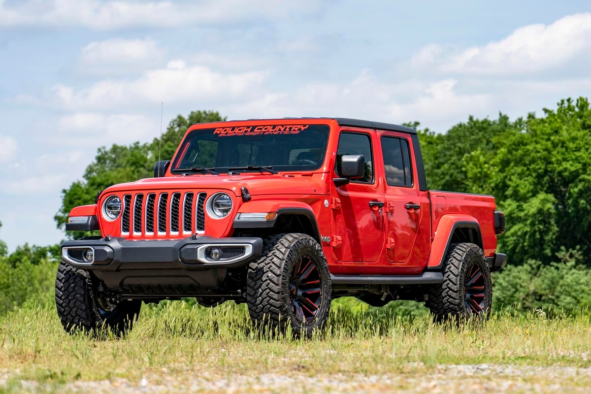 Rough Country 63430A 2.5 Inch Leveling Kit | Spacers | N3 | Jeep Gladiator JT 4WD (2020-2023)