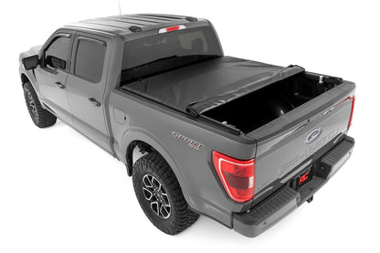 Rough Country 42225650 Soft Roll Up Bed Cover | 6'7" Bed | Ford F-150/F-150 Lightning/Raptor  (15-25)