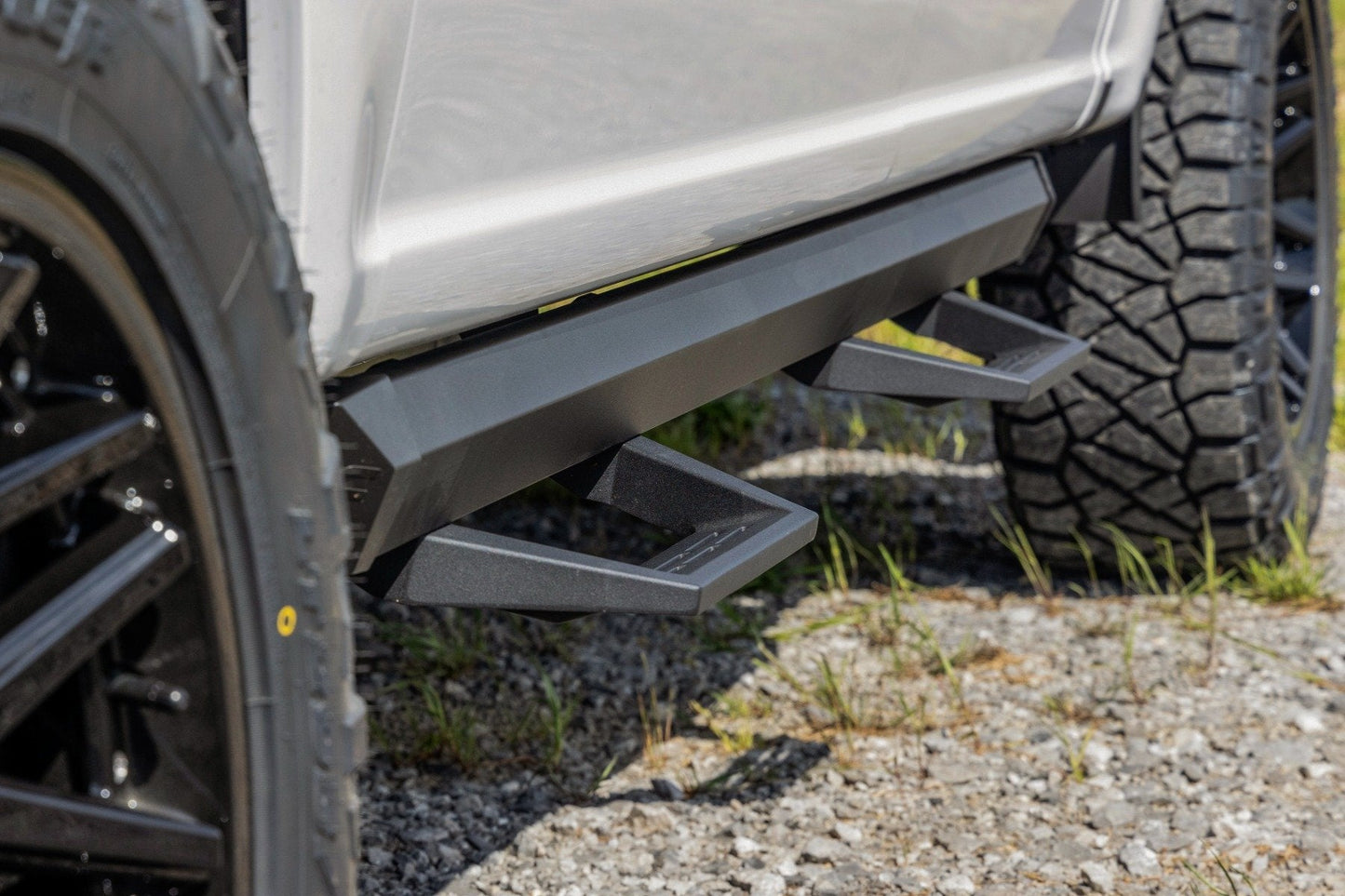 Rough Country 51131 SRL2 Adjustable Aluminum Steps | Ford Ranger 2WD/4WD (2019-2025)
