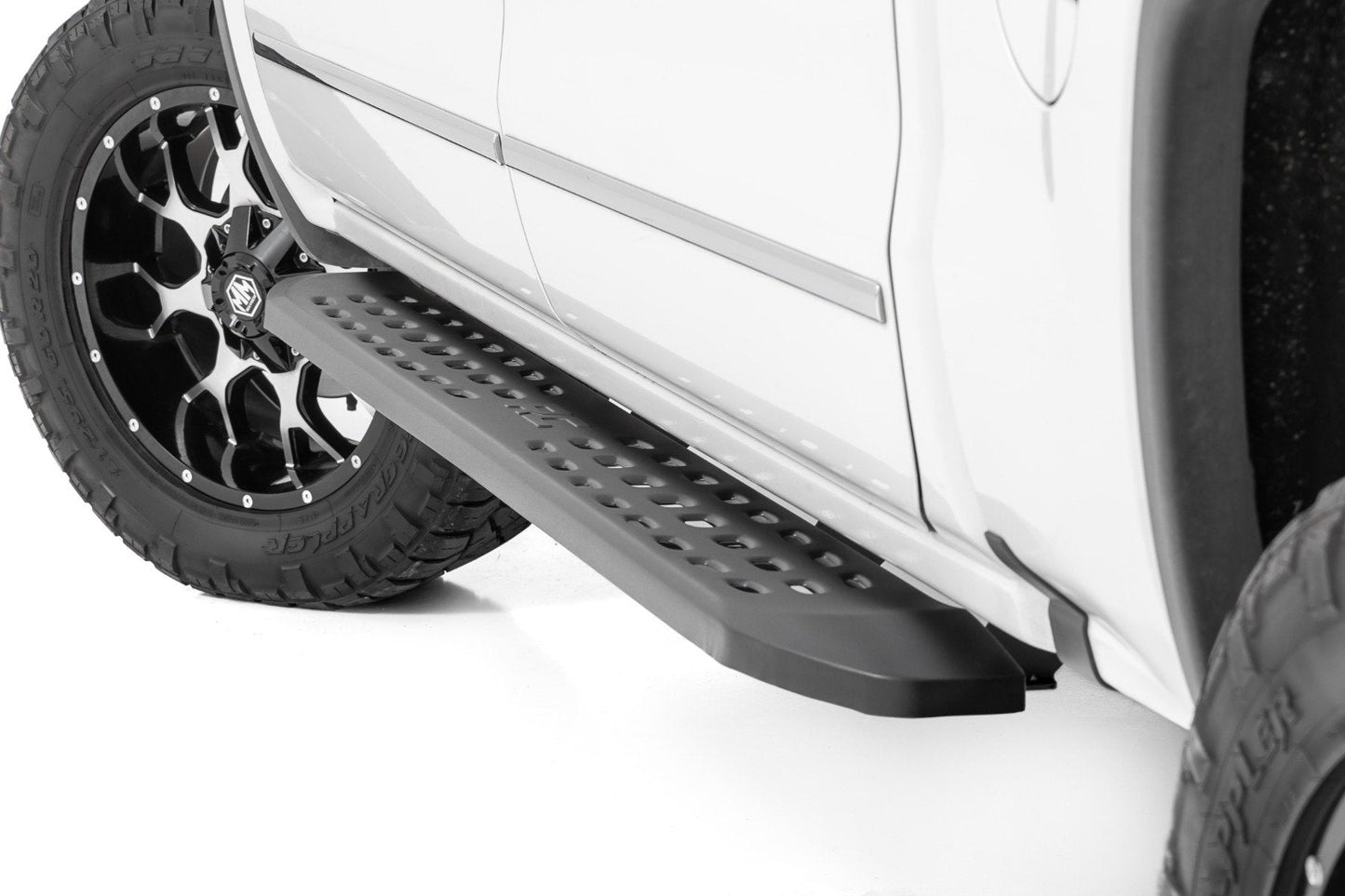 Rough Country 44001 RPT2 Running Boards | Crew Cab | Chevy/GMC 1500/2500HD/3500HD (07-18 & Classic)