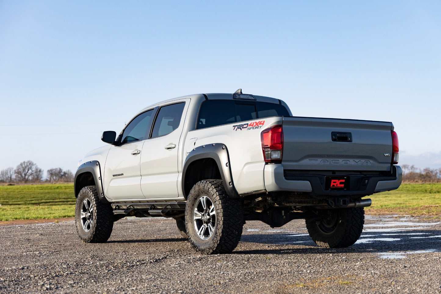 Rough Country F-T11621A-O40 Pocket Fender Flares | 040 Super White | Toyota Tacoma 2WD/4WD (2016-2023)