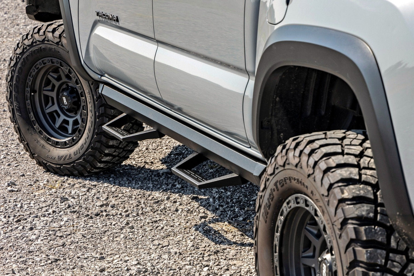 Rough Country 71096 SRL2 Adj Aluminum Step | Double Cab | Toyota Tacoma 2WD/4WD (2005-2023)