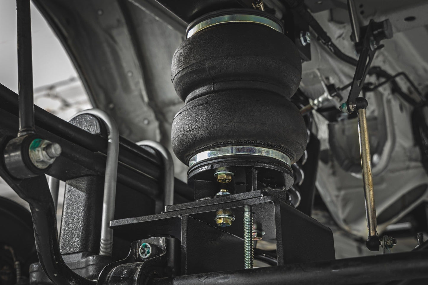 Rough Country 85004 Air Spring Kit | Mercedes Sprinter (2019-2025)