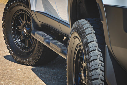 Rough Country 21018 Oval Nerf Steps | Black | Toyota Land Cruiser 4WD (2024-2025)