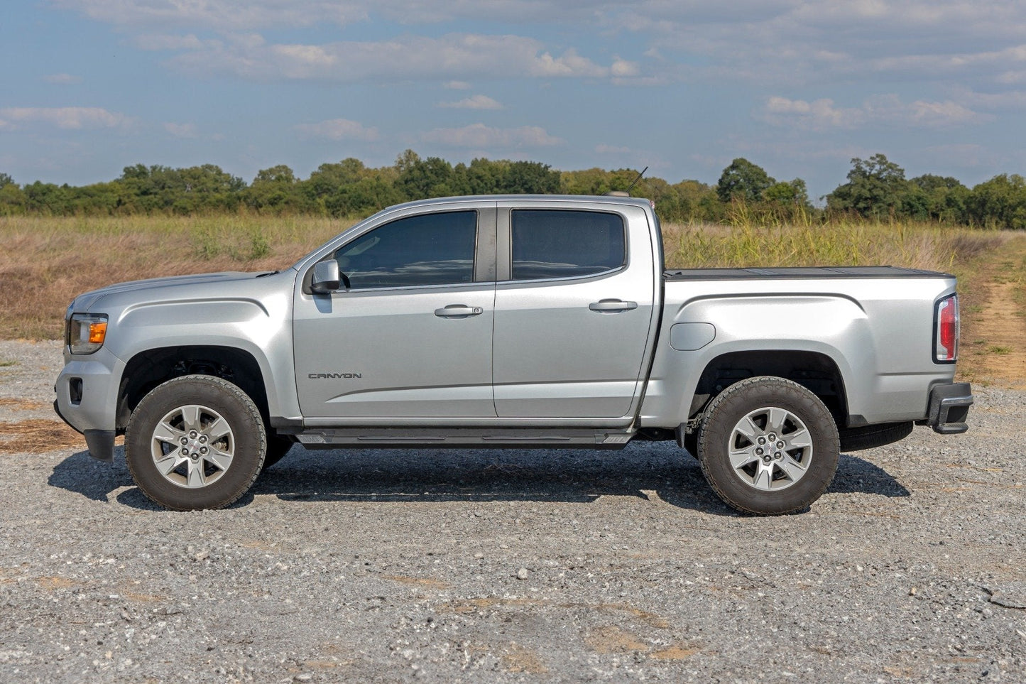 Rough Country SRB151977A HD2 Aluminum Running Boards | Crew Cab | Chevy/GMC Canyon/Colorado (15-26)