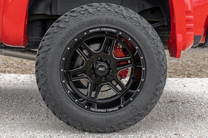 Rough Country 92181812 Rough Country 92 Series Wheel | Machined One-Piece | Gloss Black | 18x9 | 6x5.5 | +18mm