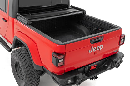 Rough Country 41620500A Soft Tri-Fold Bed Cover | 5' Bed | Jeep Gladiator JT 4WD (2020-2025)