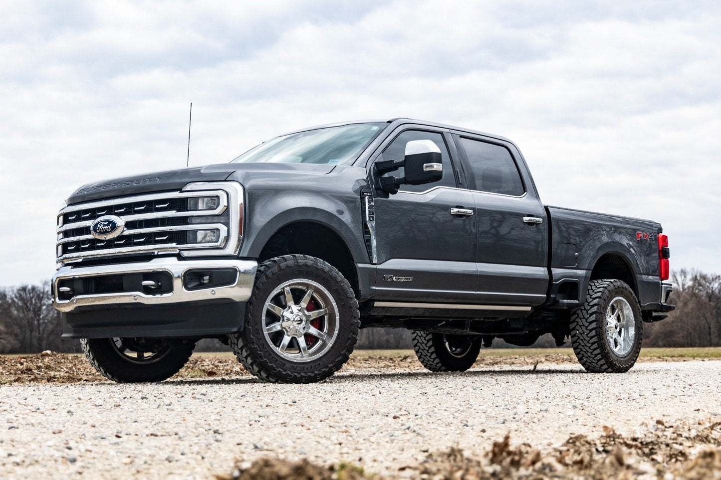Rough Country 51017 2 Inch Leveling Kit | Track Bar Bracket | Ford F-250/F-350 Super Duty (17-26)