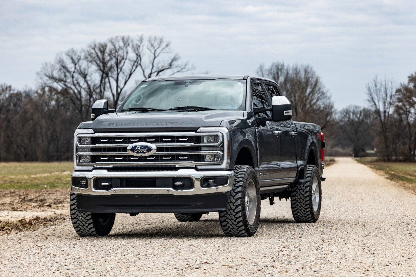 Rough Country 51017 2 Inch Leveling Kit | Track Bar Bracket | Ford F-250/F-350 Super Duty (17-26)