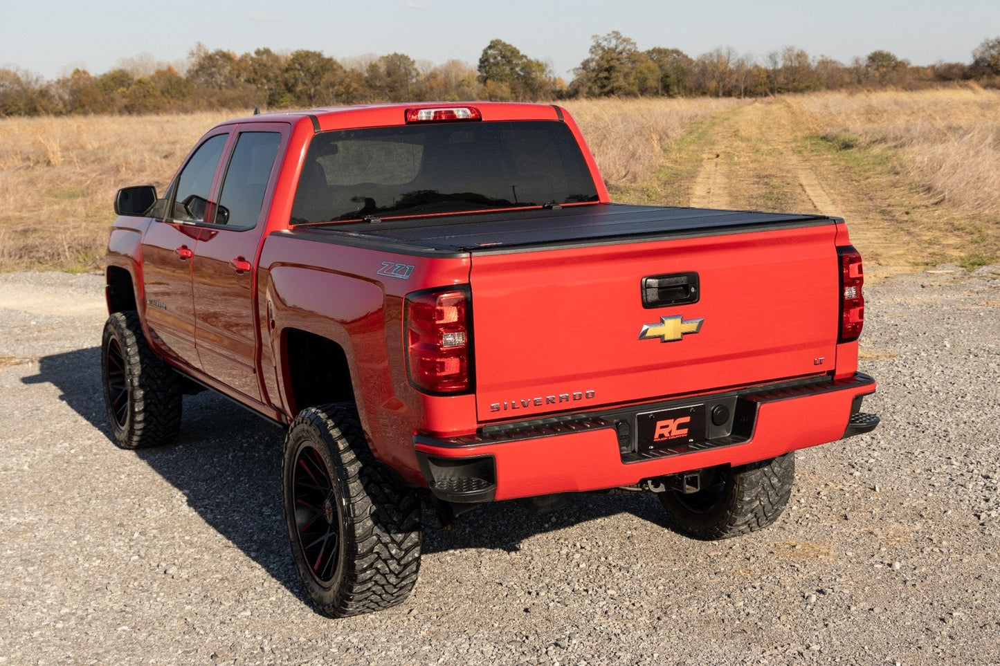 Rough Country 49119651 Hard Tri-Fold Flip Up Bed Cover | 6'7" Bed | Rail Cap | Chevy/GMC 1500/2500HD/3500HD (14-19)