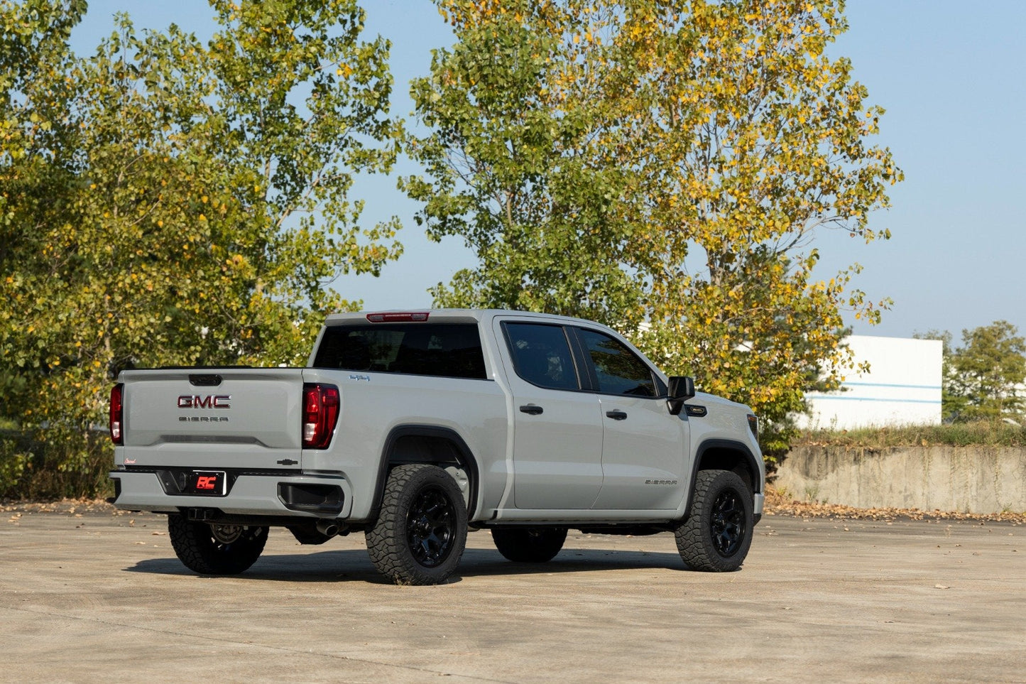 Rough Country 501065 N3 Leveling Struts | 2 Inch | Loaded Strut | Chevy/GMC Sierra 1500 (19-26)/Silverado 1500 (19-26)