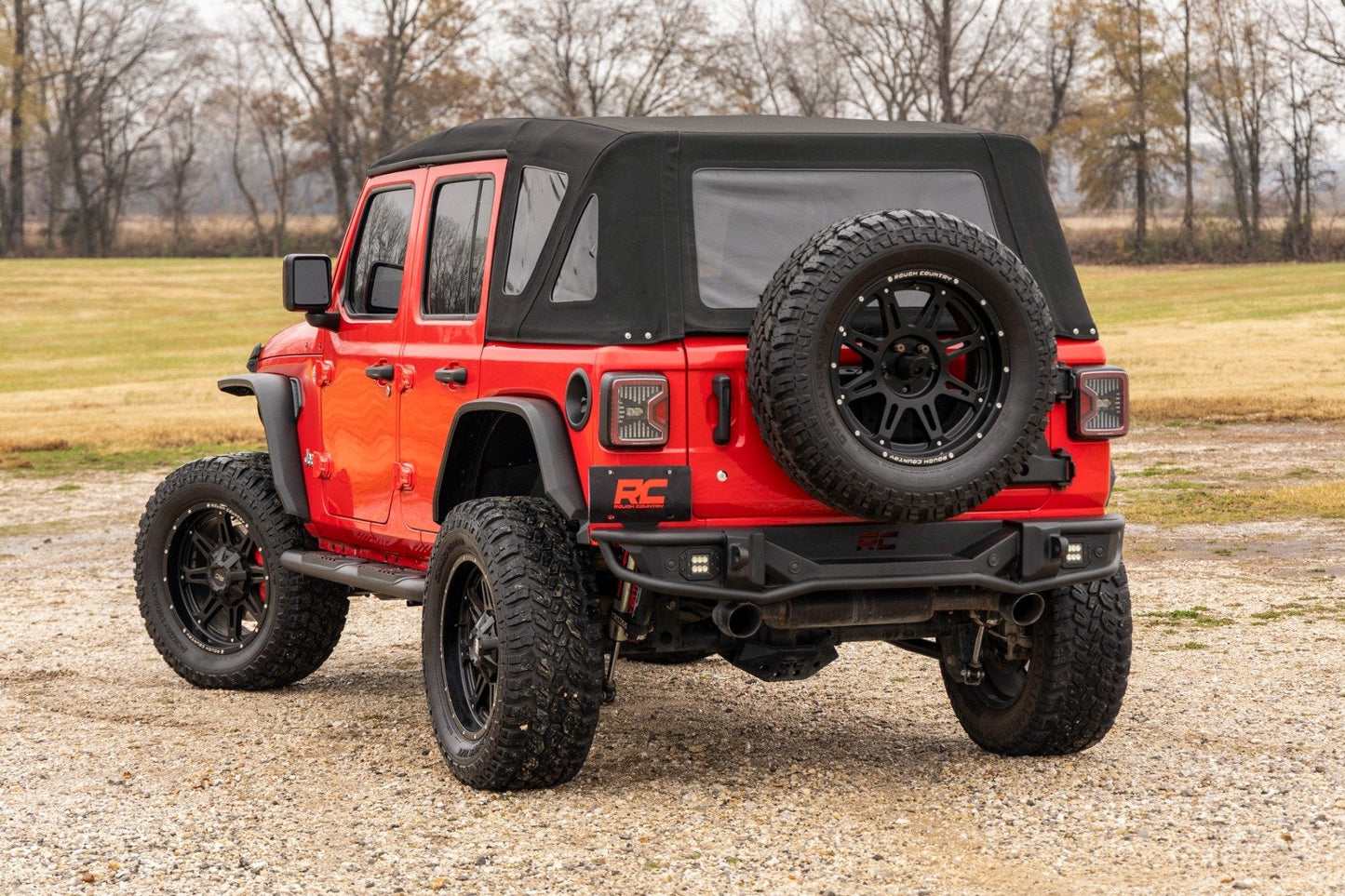 Rough Country 21016 Oval Nerf Steps | 4 Door | Black | Jeep Wrangler Unlimited 4WD (2018-2025)
