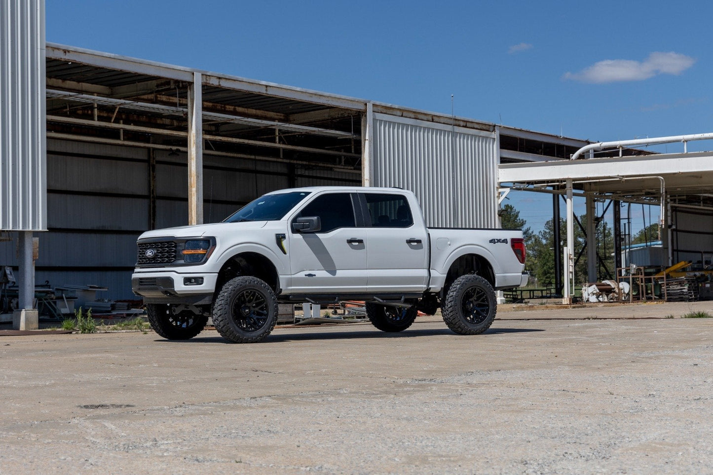 Rough Country 49940 6 Inch Lift Kit | M1 Struts/M1 | Ford F-150 4WD (2021-2025)