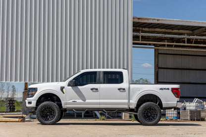 Rough Country 49940 6 Inch Lift Kit | M1 Struts/M1 | Ford F-150 4WD (2021-2025)
