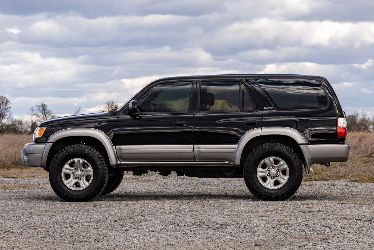 Rough Country 501153 N3 Leveling Struts | 2 Inch | Loaded Strut | Toyota 4Runner 2WD/4WD (96-02)