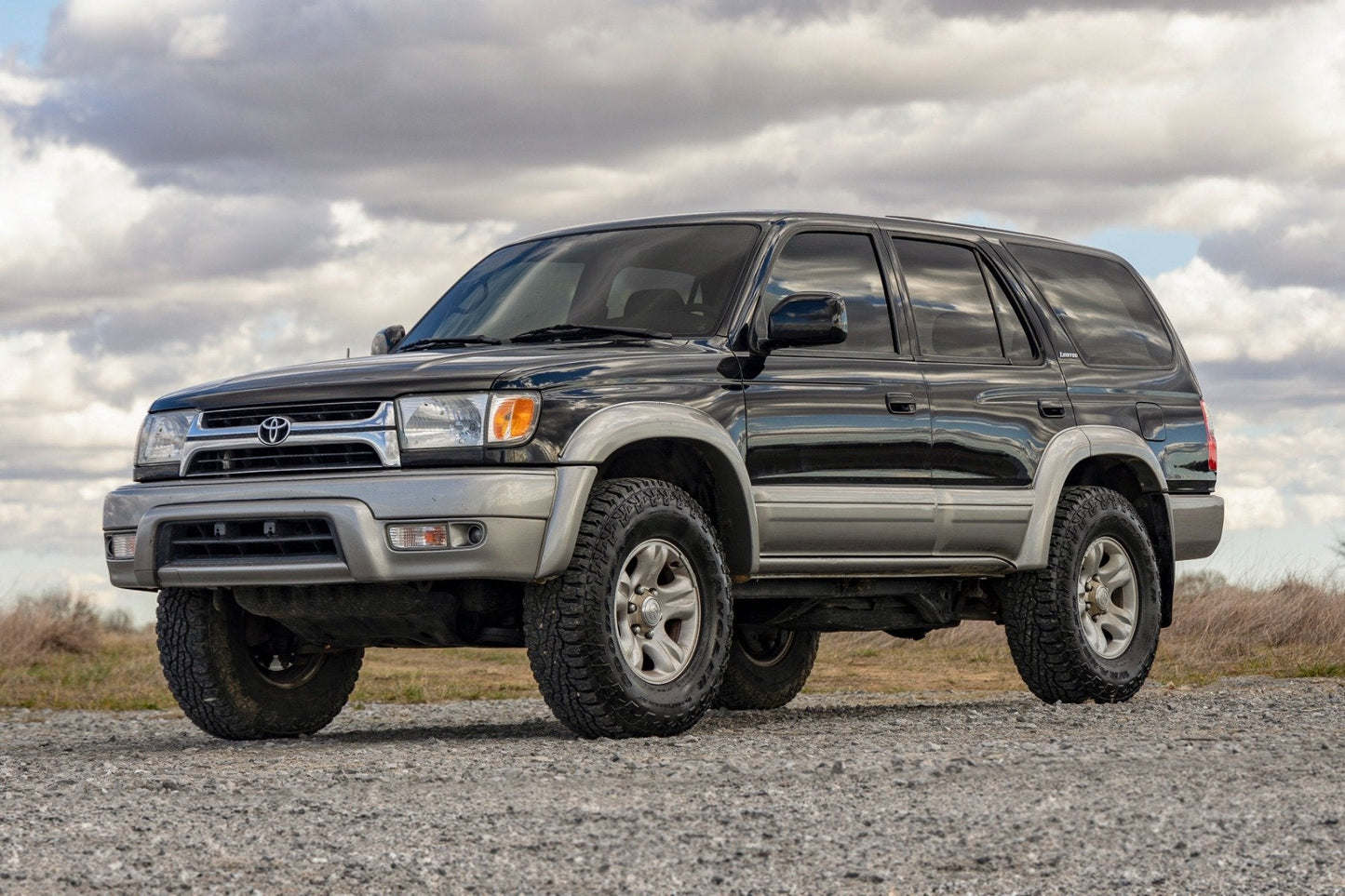 Rough Country 501153 N3 Leveling Struts | 2 Inch | Loaded Strut | Toyota 4Runner 2WD/4WD (96-02)