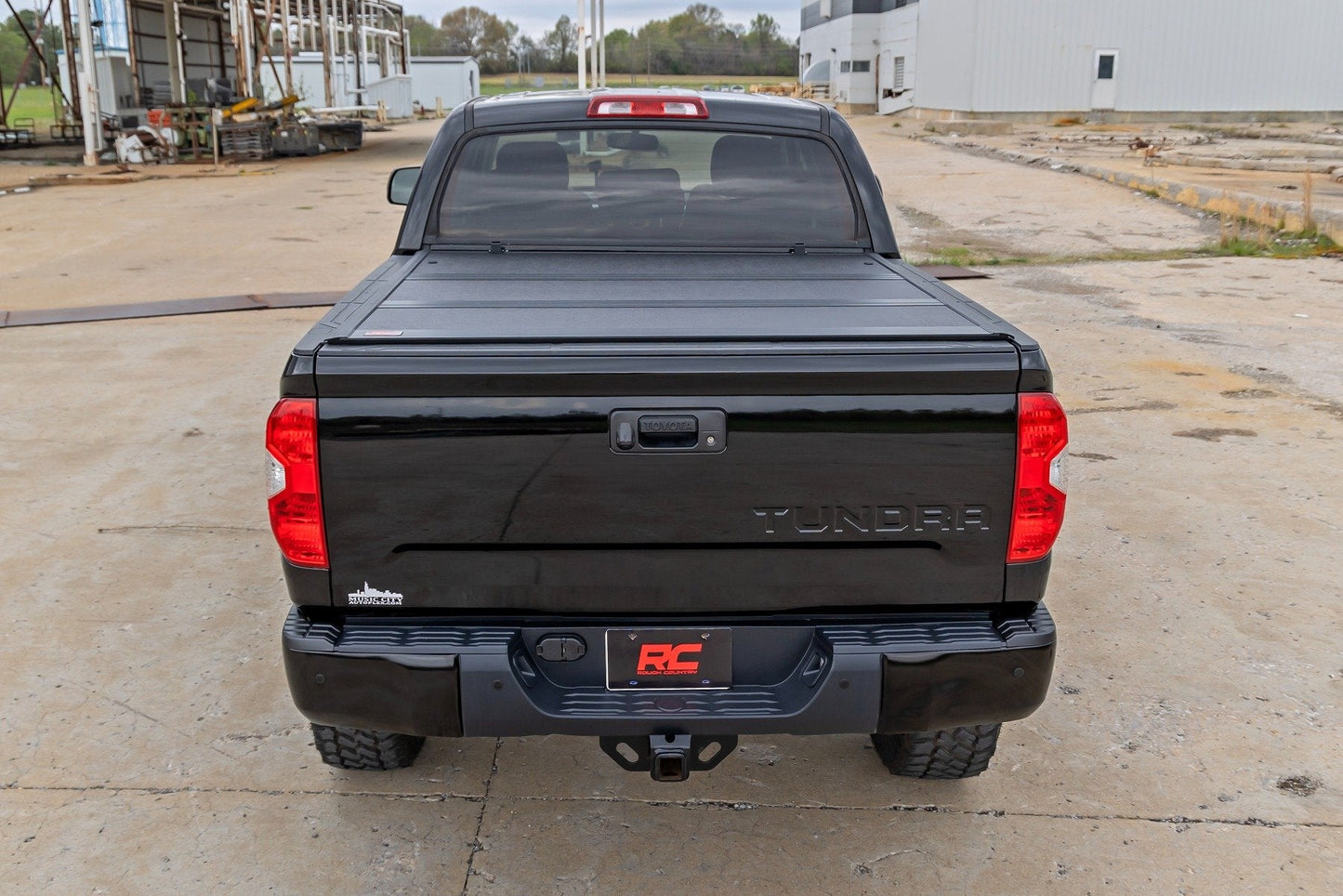 Rough Country 47414550B Hard Low Profile Bed Cover | 5'7" Bed | Toyota Tundra 2WD/4WD (2007-2021)