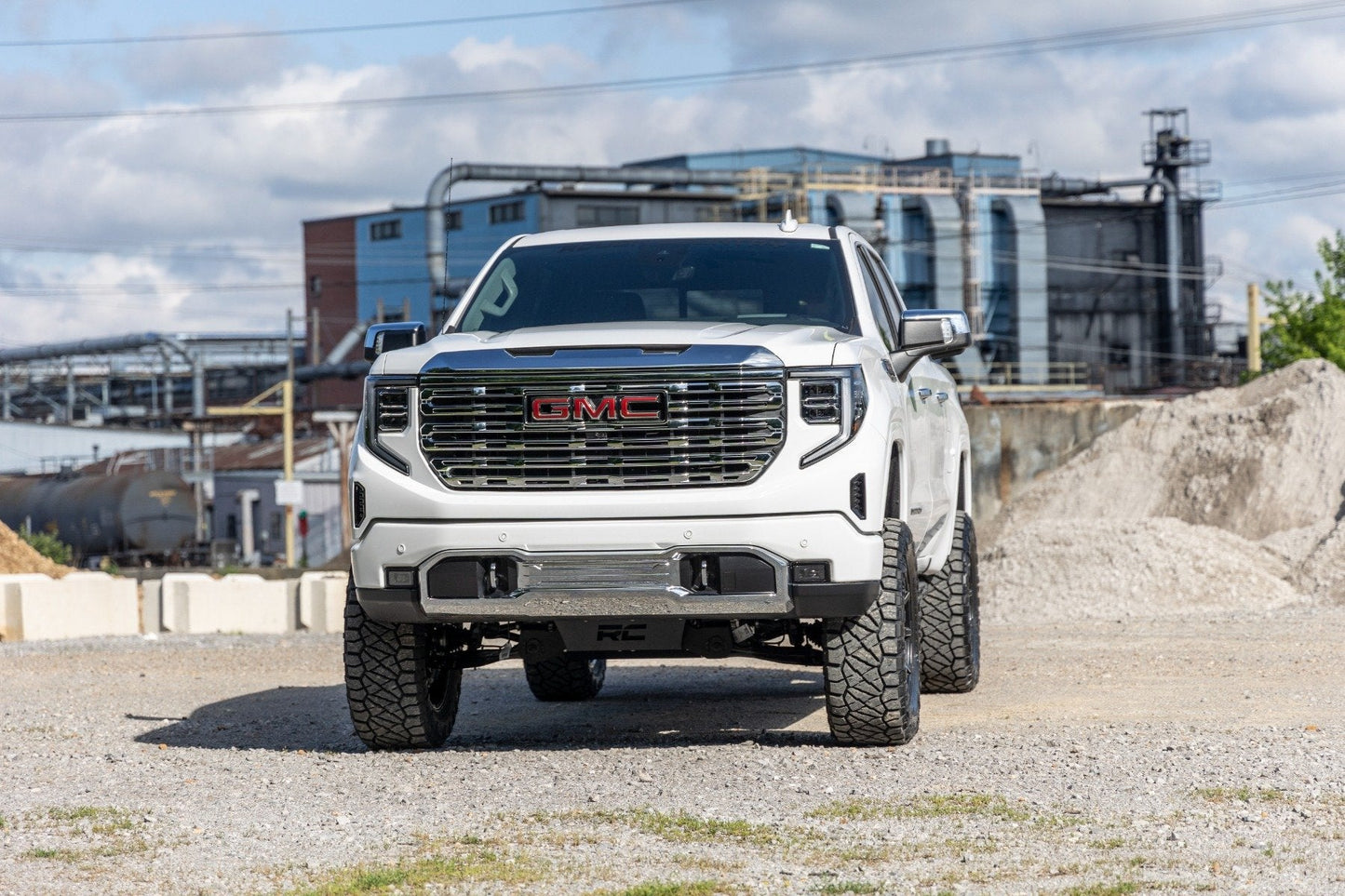 Rough Country 110100 6 Inch Lift Kit | Adaptive Ride Control | Chevy/GMC 1500 (25-26)