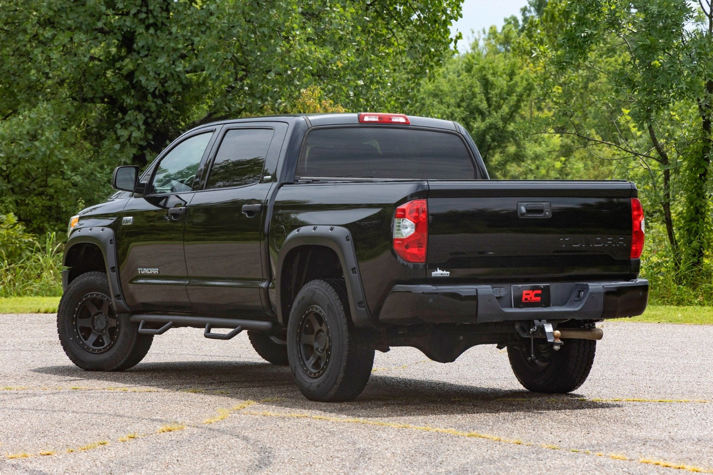 Rough Country RCT0786CCB Nerf Steps | Cab Length | CrewMax | 5'7" Bed | Toyota Tundra 2WD/4WD (07-21)