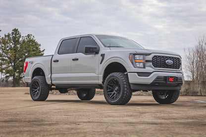 Rough Country 41840 4 inch Lift Kit | Forged UCA | M1/M1 | No Cut | Ford F-150 4WD (2021-2025)