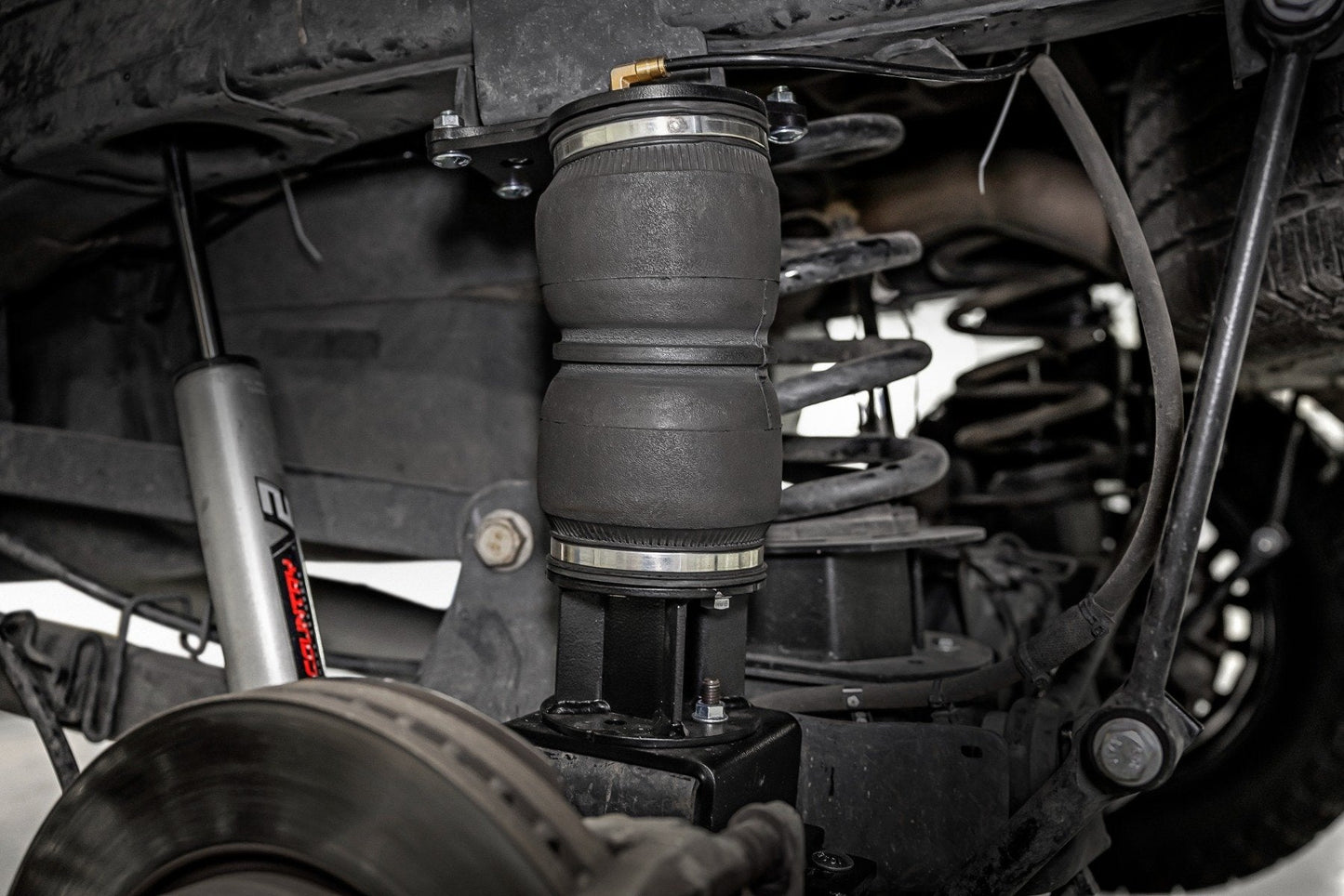 Rough Country 10029WC Air Spring Kit w/compressor | Wireless Controller | Ram 2500 4WD (2014-2025)