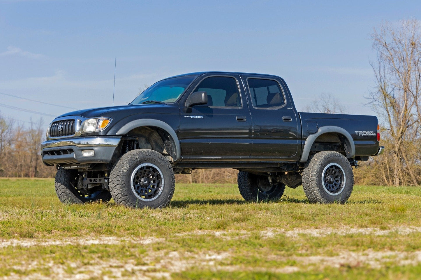 Rough Country 74131 6 Inch Lift Kit | N3 Struts | Toyota Tacoma 2WD/4WD (1995-2004)