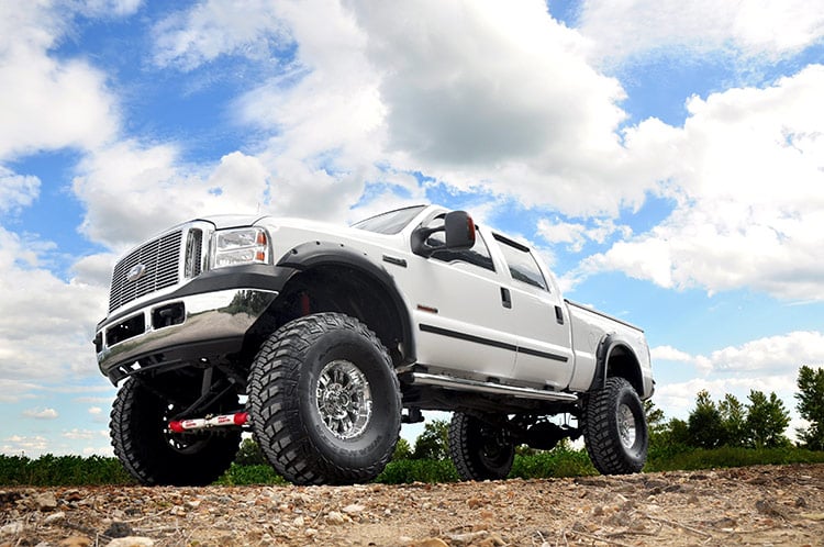 Rough Country 488.20 8 Inch Lift Kit | Ford F-250/F-350 Super Duty 4WD (1999-2004)