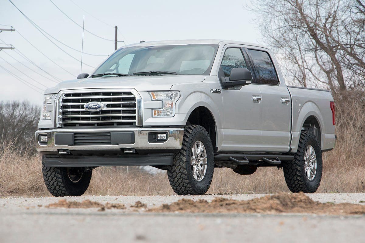 Rough Country 54531RED 3 Inch Lift Kit | N3 Struts | Ford F-150 4WD (2014-2020)